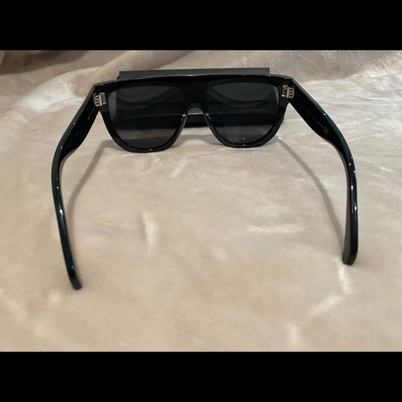 LIKE NEW CELINE FLAT TOP SUNGLASSES - Picture 4 of 11